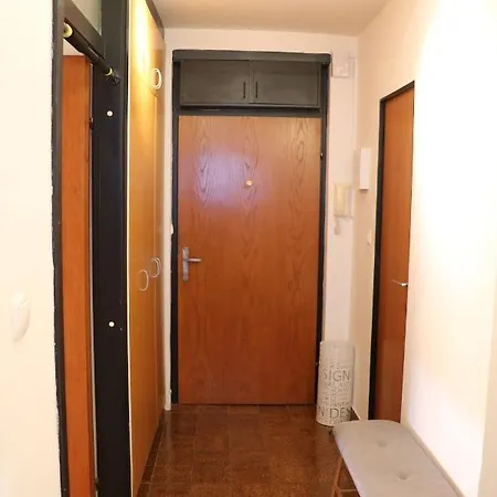 Maisey Apartament *